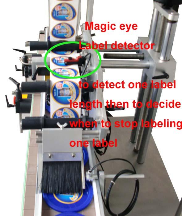 पॉली बैग फ्लैट सरफेस लेबल एप्लीकेटर स्वनिर्धारित स्वयं चिपकने वाला स्टिकर सीई