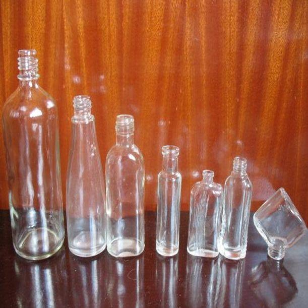 उच्च गति सबसे अच्छी कीमत SUS304 अर्थव्यवस्था स्वचालित स्वयं चिपकने वाला स्टीकर शीशी लेबलिंग मशीन