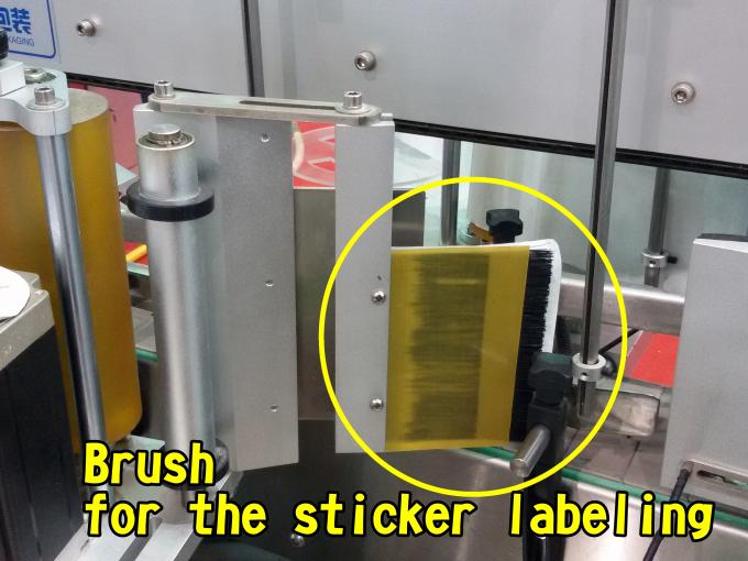 बैग कारखाने उच्च गति 60 - 350 पीसी / मिनट के लिए फ्लैट सतह स्वचालित लेबलिंग मशीन