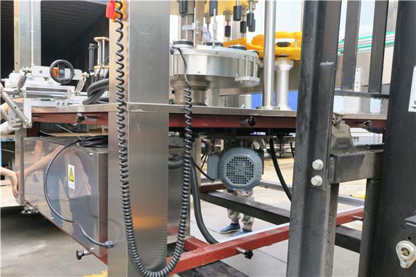 गोल बोतल रोटरी स्टीकर लेबलिंग मशीन उपकरण मोटाई। 30 मिमी