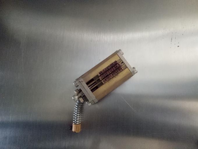 कोडिंग मशीन के साथ अनुकूलित तीन या डबल साइड स्टिकर लेबलिंग मशीन