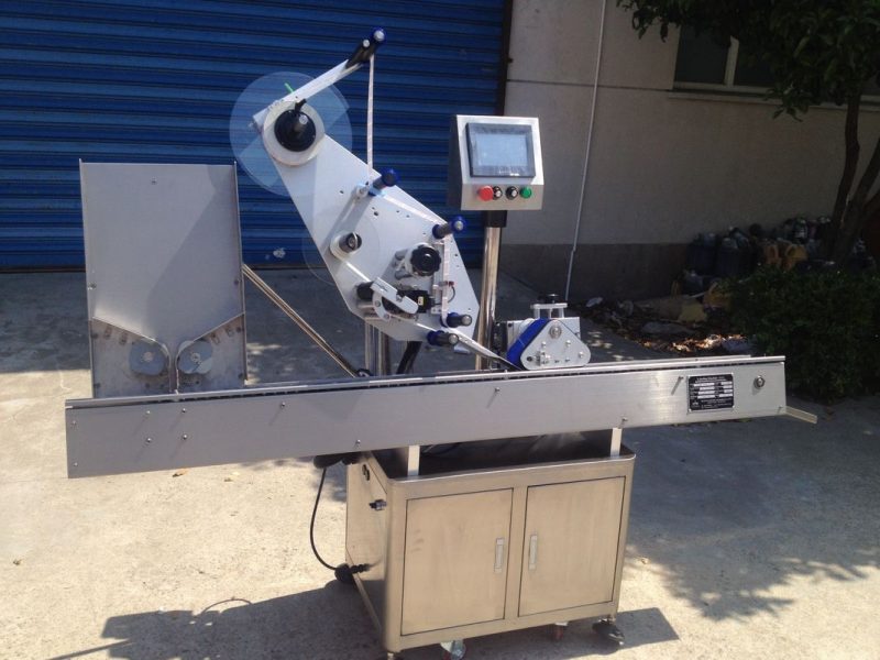 चीन छोटे पेनिसिलिन बोतल लेबल स्टीकर आपूर्तिकर्ता के लिए स्वनिर्धारित स्वचालित शीशी लेबलिंग मशीन