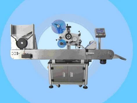 प्रसाधन सामग्री के लिए चीन स्वचालित शीशी लेबलिंग मशीन नेल पॉलिश लेबल स्टीकर मशीन