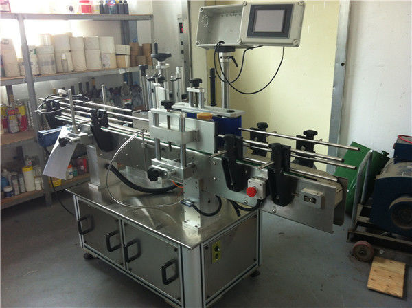 फलों / सब्जियों का रस पेय उद्योग के लिए गोल बोतल स्टिकर लेबलिंग मशीन