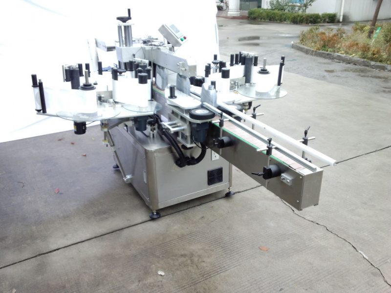 चीन अंडाकार बैग और बोतलें लेबल स्टीकर ऐप्लिकेटर, लंबे कन्वेयर के साथ स्वयं चिपकने वाला लेबल प्रिंटिंग मशीन