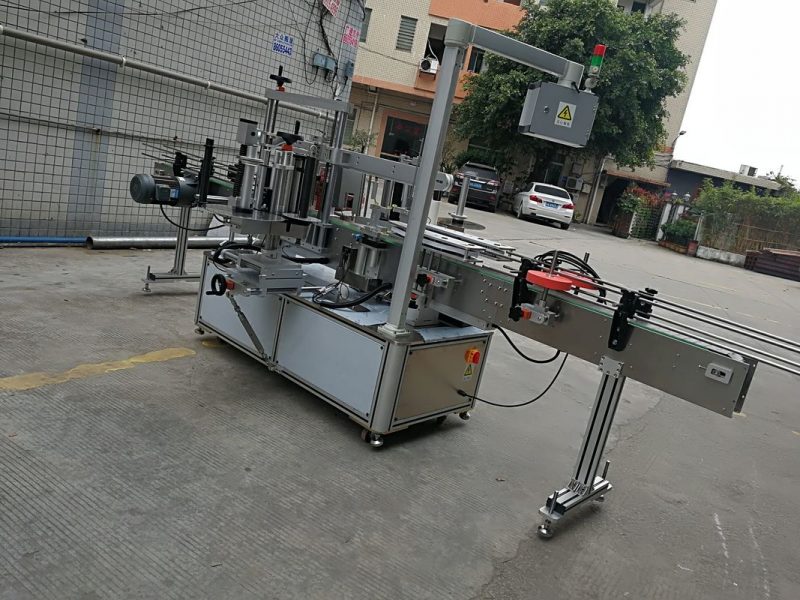 चीन उच्च गति 200BS / न्यूनतम आपूर्तिकर्ता के साथ स्वयं चिपकने वाला स्टीकर लेबलिंग मशीन